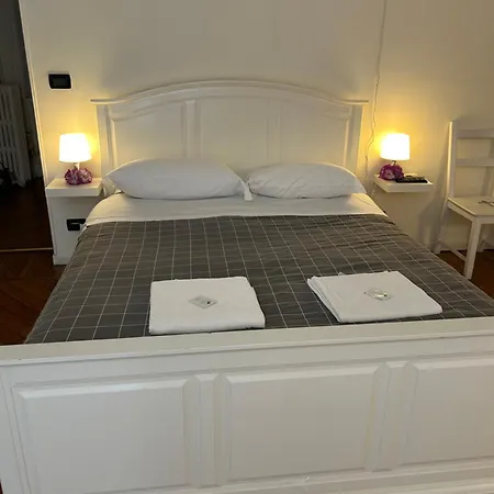 Bed & Breakfast Gabriele 83 Turín