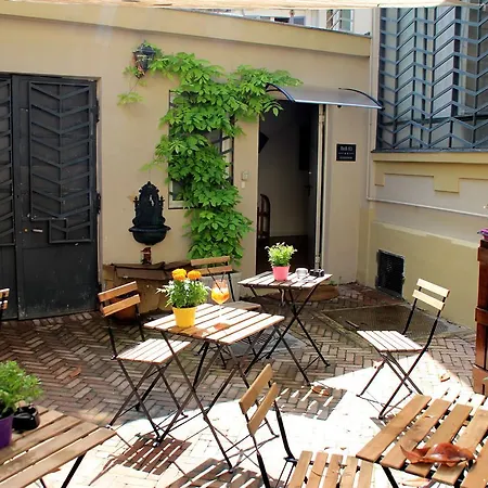 Gabriele 83 Bed & Breakfast 3*