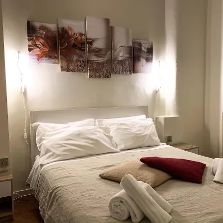 Gabriele 83 3* טורינו